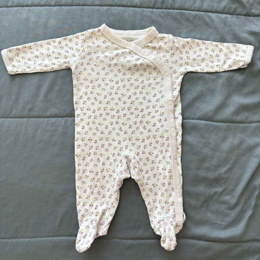 Carters flower footsie
